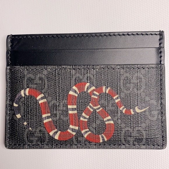 Gucci Other - Kingsnake Print GG Supreme Card Case
